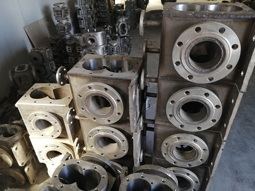 不鏽鋼保(bao)溫齒輪泵配件