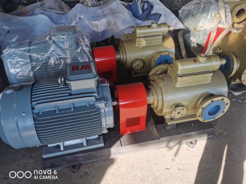 保溫螺杆(gan)瀝青泵