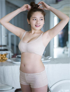 教练含着她的乳奶揉搓揉捏电影-野兽之城